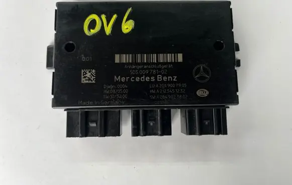 Mercedes-Benz C AMG W204 Tow bar trailer control unit/module A2049007905 5DS00978102 A2049023802