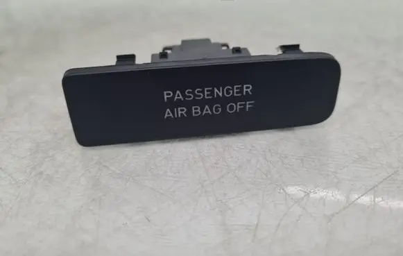 Volkswagen Golf Plus Passenger airbag on/off switch 5M0919234