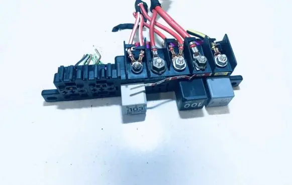 Volkswagen Golf IV Fuse box set 8l0941827