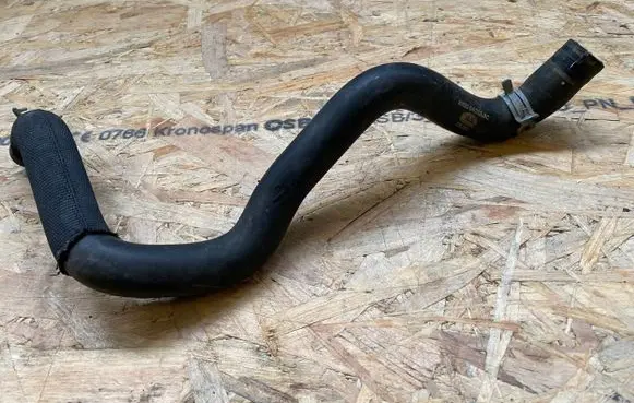 Land Rover Discovery 4 - LR4 Engine coolant pipe/hose AH229A263AC AH22-9A263-AC