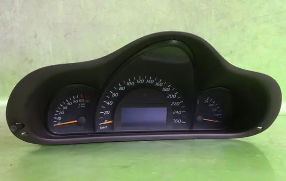 Mercedes-Benz C W203 Speedometer (instrument cluster) A2035404111