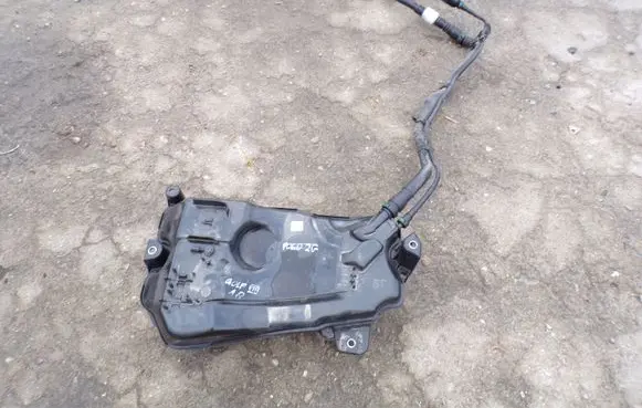 Volkswagen Golf VIII AdBlue liquid reservoir 5WA131877A 5Q0131969E