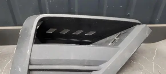Volkswagen Crafter Front fog light trim/grill 7c0853666