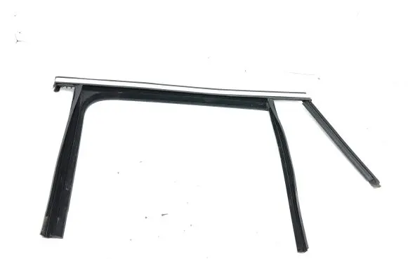 Mercedes-Benz EQA Rubber seal rear door window/glass 