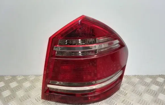 Mercedes-Benz GL X164 Rear/tail lights A1648200564