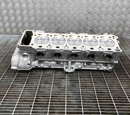 BMW 5 E60 E61 Engine head 1433076 7833877