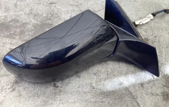Cadillac CTS Front door electric wing mirror 25747485