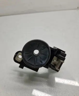 Land Rover Range Rover Velar Radiator mount bracket GX738K007BE