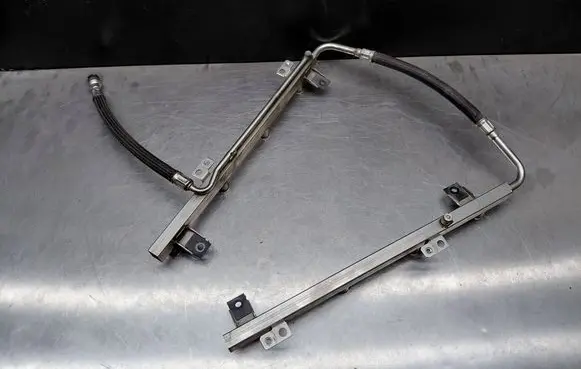 BMW 5 E60 E61 Fuel main line pipe
