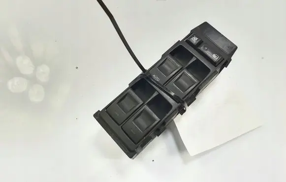 Jeep Grand Cherokee (WK) Quarter vent window switch 04602342AF