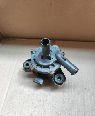 Toyota Prius (XW30) Electric auxiliary coolant/water pump G904048020