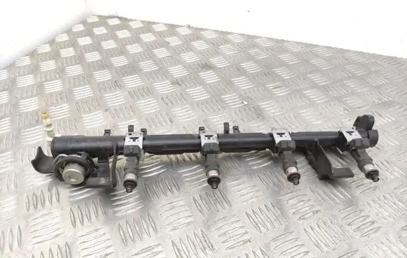 Ford Fiesta Fuel main line pipe 8A669H487AB 2Y3786811