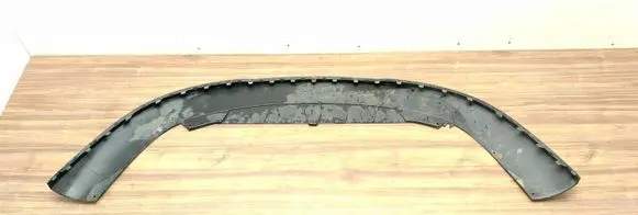 Front bumper lip