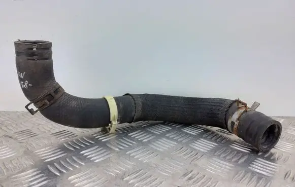 Toyota Avensis T270 Engine coolant pipe/hose