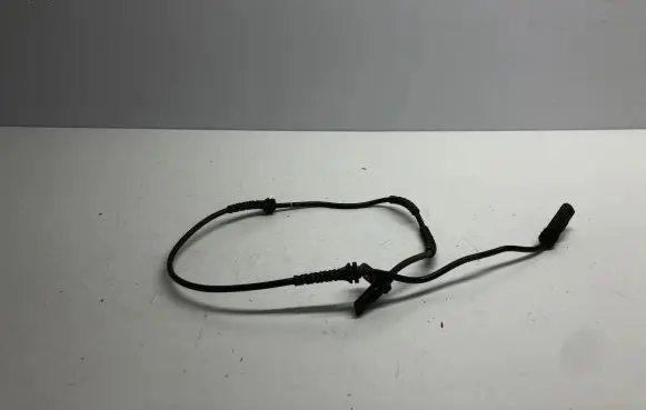 BMW 7 F01 F02 F03 F04 ABS brake wheel speed sensor 6784902