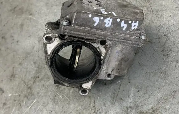 Audi A4 S4 B6 8E 8H Throttle valve 03G128063
