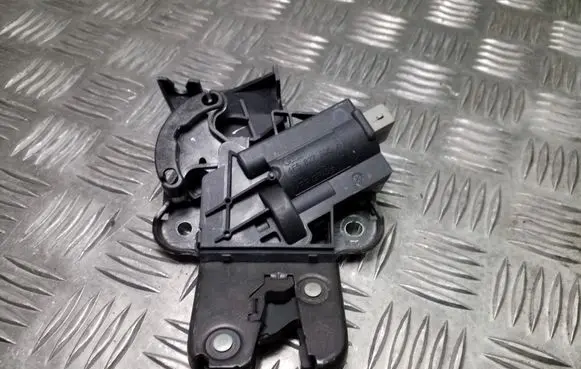 Audi A6 S6 C6 4F Tailgate/trunk/boot lock/catch/latch 4F5827505C