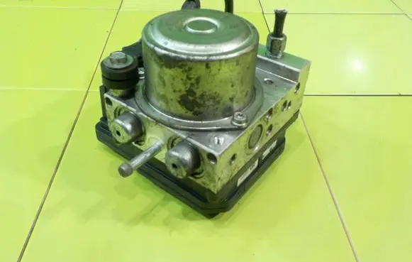 Nissan Juke I F15 ABS Pump 47660BX80A