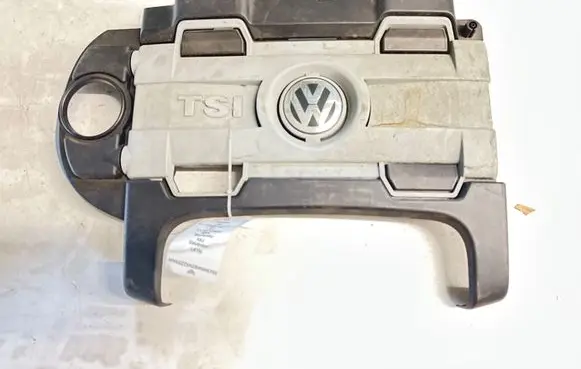 Volkswagen Tiguan Engine cover (trim) 03C103925BB
