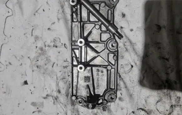 Mercedes-Benz E W213 Other cylinder head part A6540103903