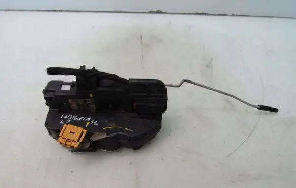 Opel Insignia A Front door lock 13579518 0023881
