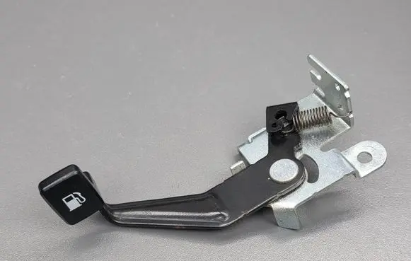 Suzuki Swift II Fuel cap release pull handle 