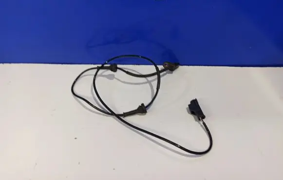 Volvo XC90 ABS brake wheel speed sensor 31423608 30773739