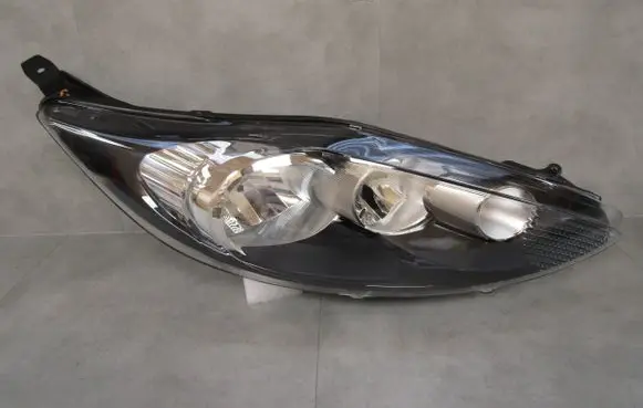 Ford Fiesta Headlight/headlamp 8A6113W029AJ 1EJ24704502