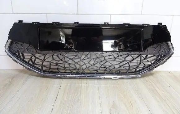 Hyundai ix20 Front bumper upper radiator grill 65611K000