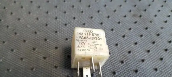 Volkswagen PASSAT B5.5 Other relay 443919578C 15.2100.00