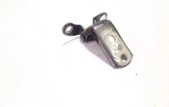 Lexus CT 200H Rear door lower hinge