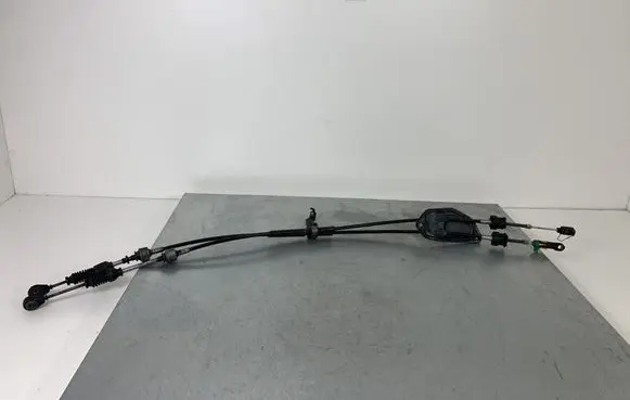 Toyota Avensis T270 Gear shift cable linkage 112102127