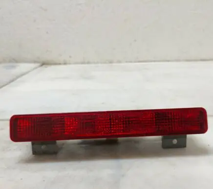 Mitsubishi Pajero Third/center stoplight 0508801