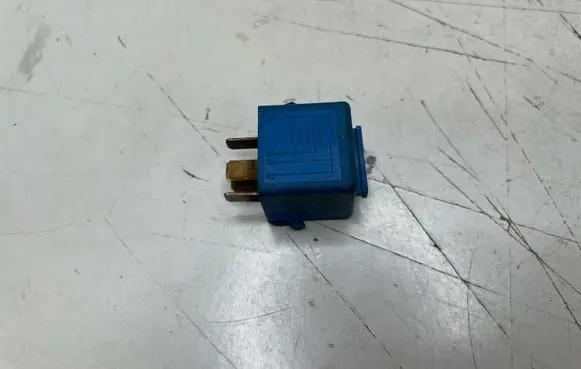 BMW 3 E46 Other relay 6136 8364581 23134300131