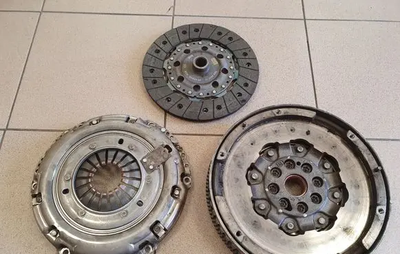 Opel Vivaro Clutch set kit 415079610