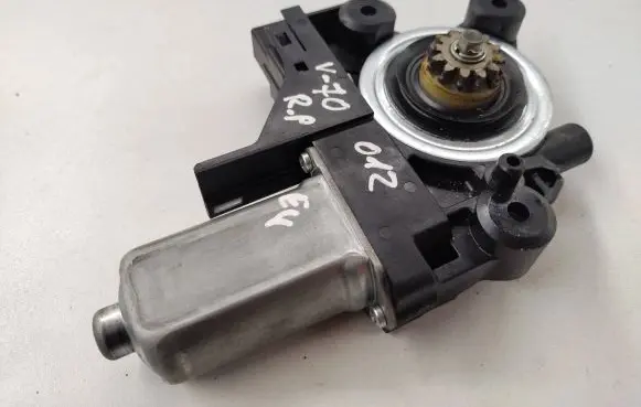 Volvo V70 Front door window regulator motor WR12290 970714101 100311