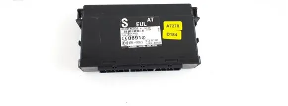 Subaru Legacy Comfort/convenience module 88281AG530 X1T18874M