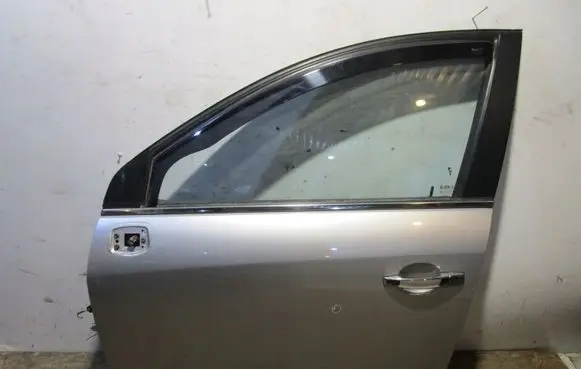 Opel Antara Front door