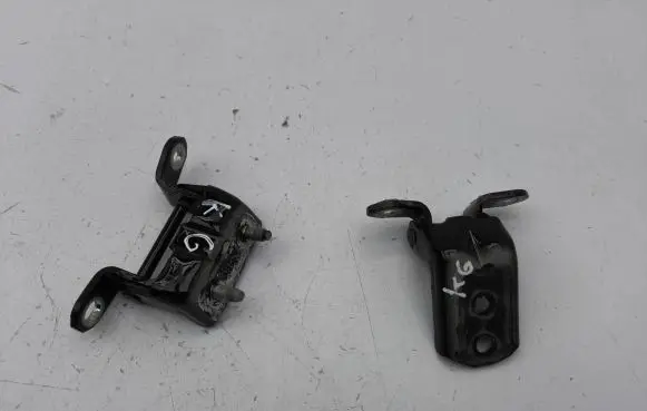 Rear door hinge set
