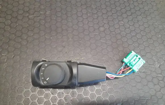Peugeot 5008 Air conditioning/heating control unit 96846886XT 4000170043
