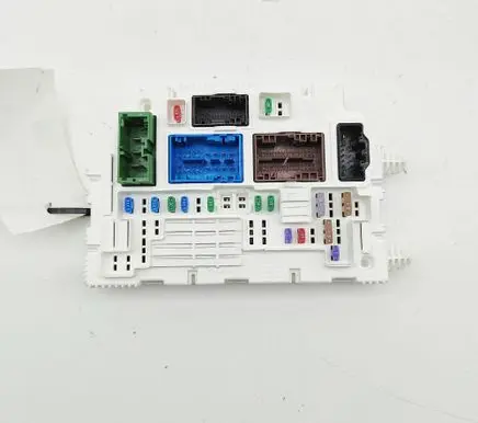 Peugeot 308 Fuse module 9846631480 A3C03306405