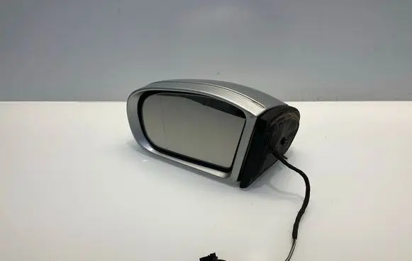 Mercedes-Benz C W203 Front door electric wing mirror