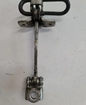 Opel Meriva A Front door check strap stopper 13147255