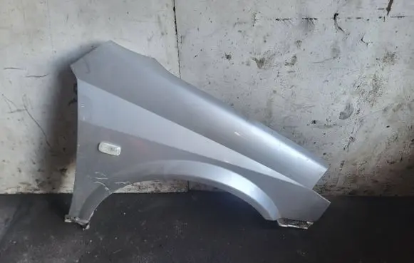 Nissan Primera Fender