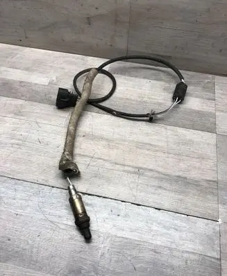 Audi A4 S4 B8 8K Lambda probe sensor 0210677 00377107