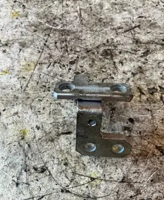 Volkswagen Phaeton Front door upper hinge 3D4831402