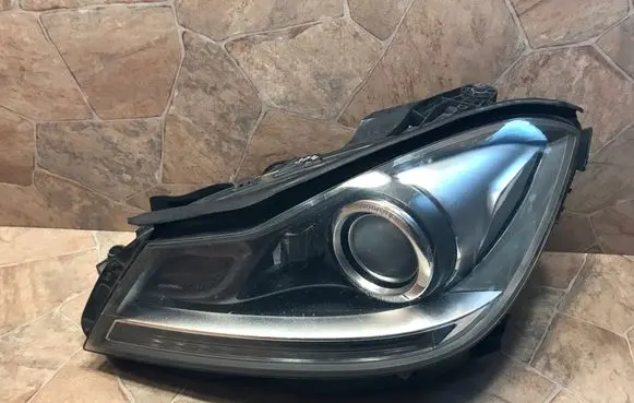 Mercedes-Benz C W204 Headlight/headlamp A2048205759