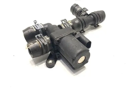 Volkswagen Golf VII Coolant heater control valve 1T0820038D