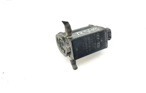 Hyundai i40 Windscreen/windshield washer pump 985101W000