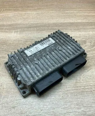 Renault Scenic I Engine control unit/module ECU 7700102904 7700110708